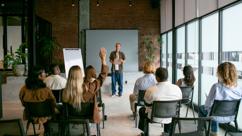 Photo d'une session de formation pour futurs entrepreneurs.